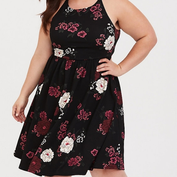 torrid Dresses & Skirts - Torrid black and floral patterned dress 2x